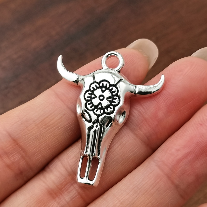 6/11pcs Retro Exquisite Flower Bull Head Pendant Set