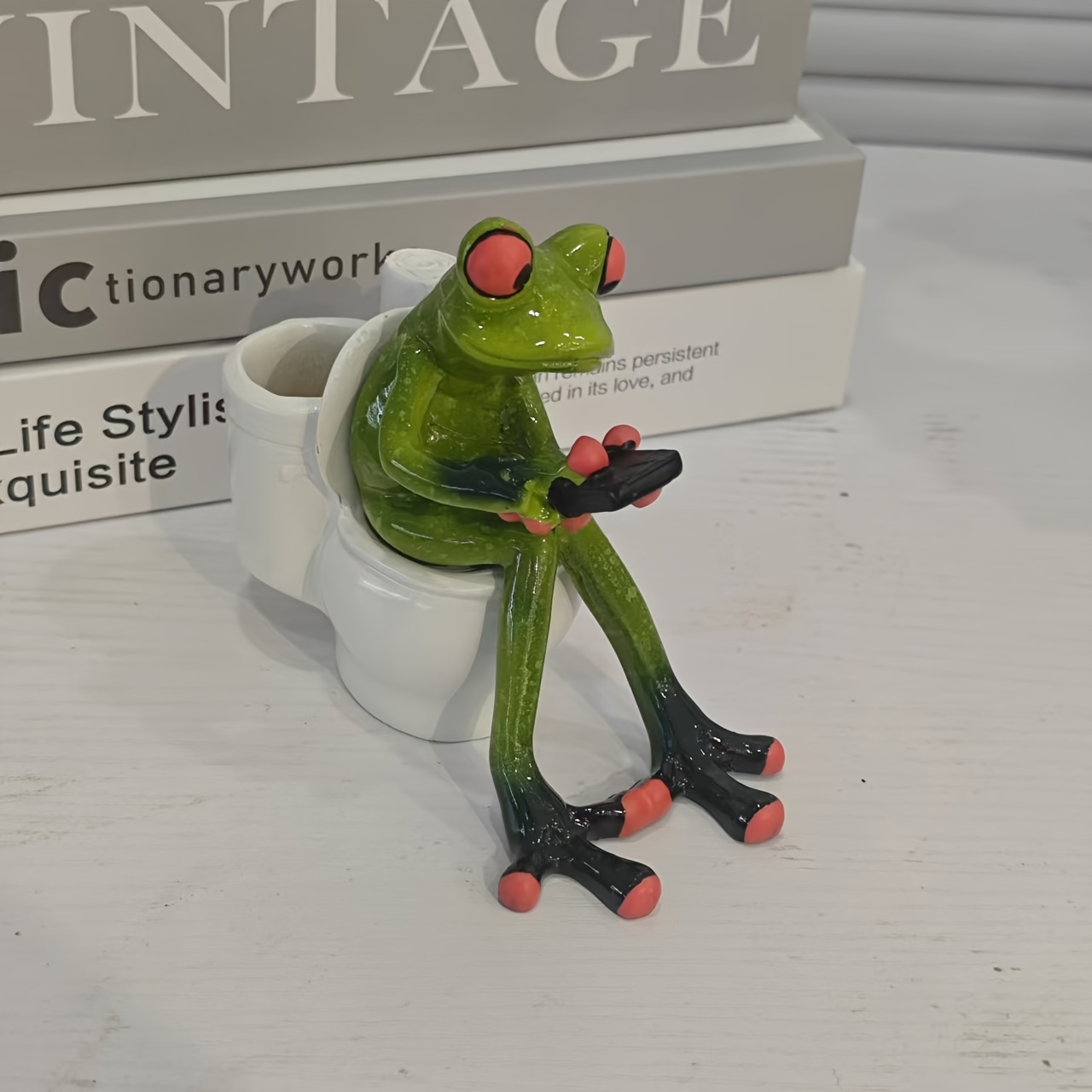 1pc Funny Toilet Frog Statue - Quirky Resin Frog Figurine Suitable For Home Office, Garden Decorations, Easter & Spring Decor - /outdoor Pen & Toothpick Holder, Whimsical Bathroom Accessory
