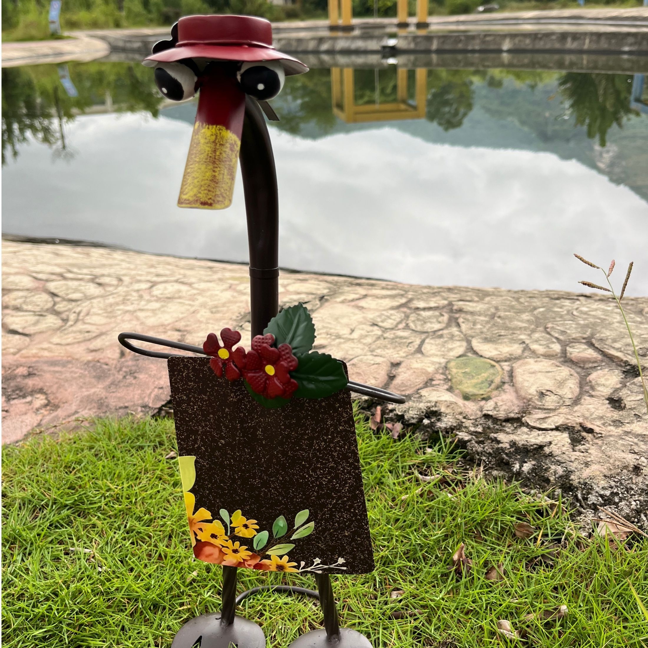 Image of Metal Art Figurines Of A Couple Of Ducks With A Shovel, Designed For Outdoor Garden Decoration, Including Sculptures For Yards And Patios