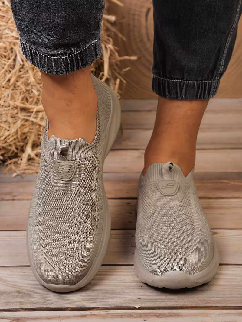 mens knit slip on casual sneakers lightweight ideal for daily commutes weekend trips versatile easy on shoes Product details 3