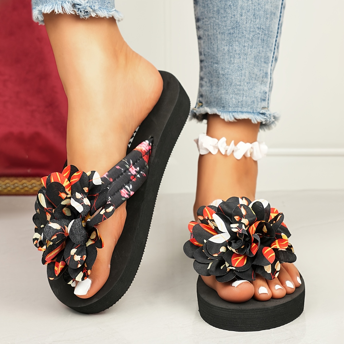 sandálias slide femininas com estampa floral - pretas com   de flores coloridas, sola   de eva, parte   de tecido confortável, design   de calçar para uso interno/externo, calçado   | unhas de   vibrantes | sandálias com parte   de tecido, sandálias de tiras
