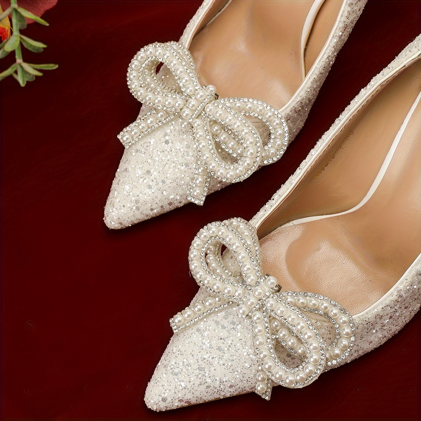 

A Of -end And Diamonds Detachable Bow Decoration