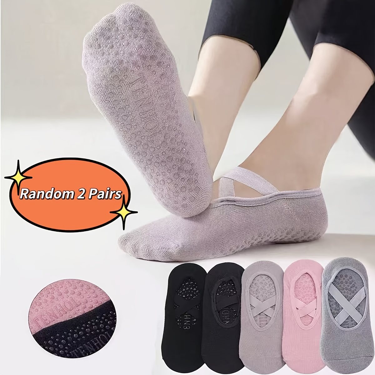 E-shop Zufällige 2 Paar Damen Pilates-Bodensocken in zufälligen Farben, rutschfest, mit Knöchelriemen für Indoor-Fitness Sport
