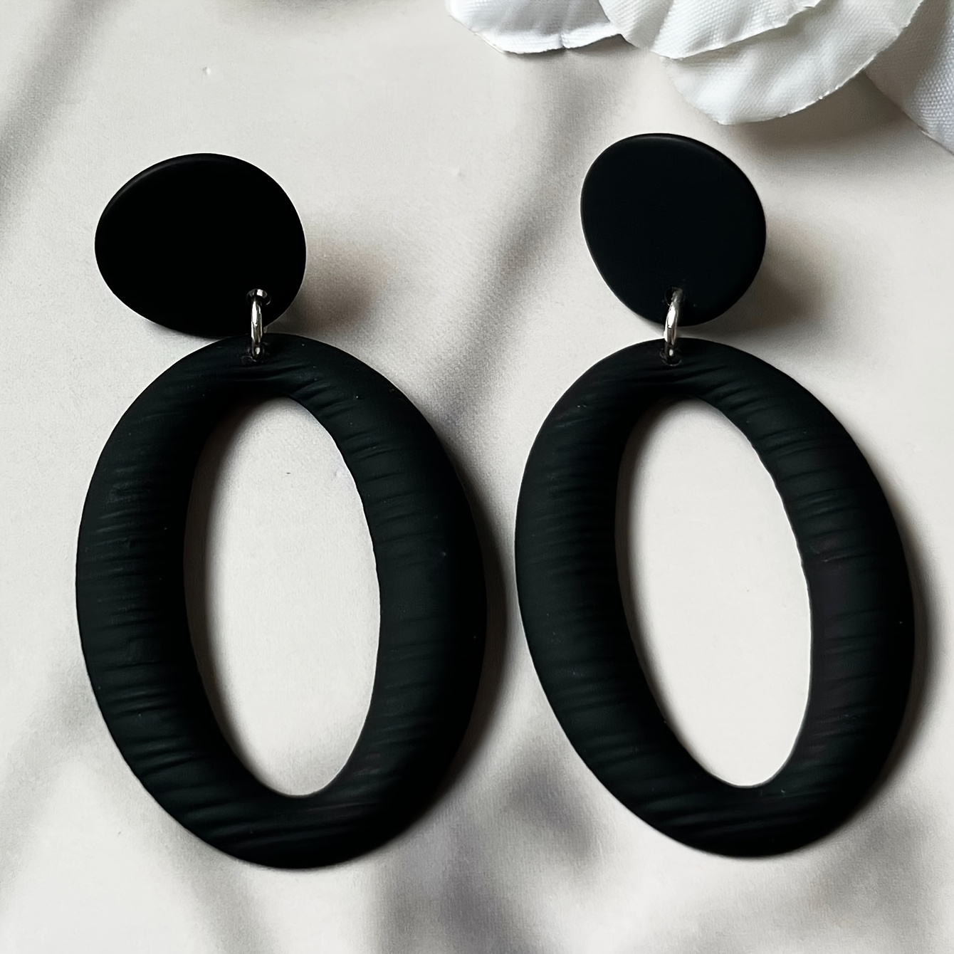 TEMU Une paire de boucles d'oreilles à clip géométriques peintes à la bombe de style européen et américain, élégantes, simples et , polyvalentes pour