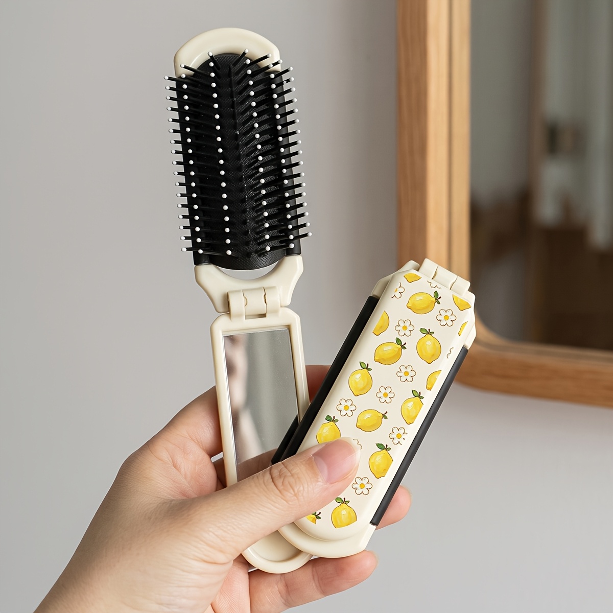 TEMU 1pc Niuugu Folding Hair Comb With Mirror Suitable For Women's Normal Hair, Compact Portable Pocket Comb & Detangling Brush, Fruit Patterns