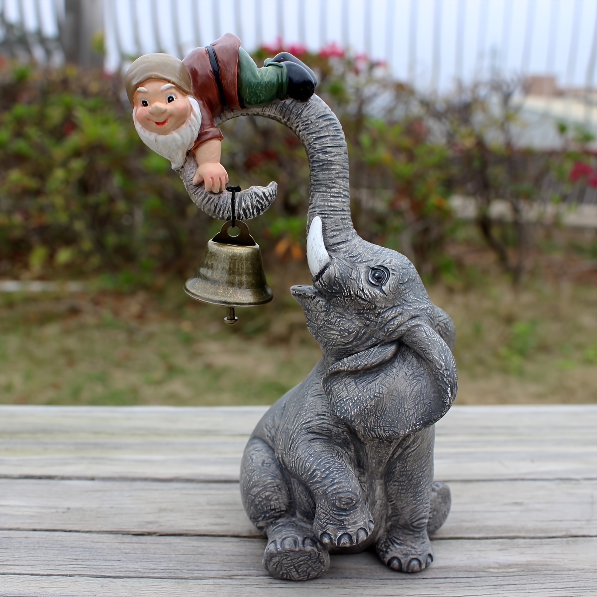 

1pc 3d Elephant Statue, Elephant With Gnome, Outdoor Garden Resin Crafts, Fairy Garden Art Ornaments, Landscaping Diy Garden Sculptures, For Yard Lawn Balcony Home Decor, Housewarming Gift