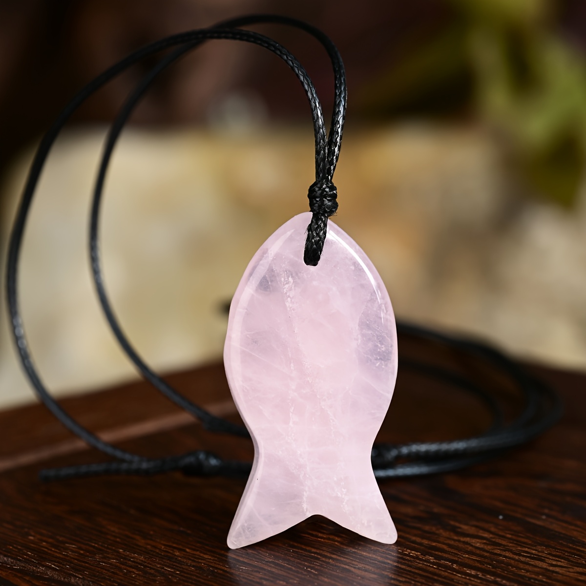 Women's Natural Stone Fish-Shaped Pendant Necklace