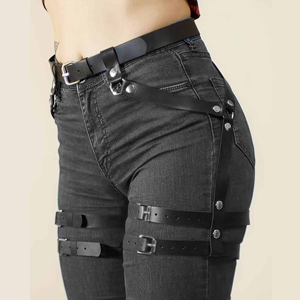 

Punk Style Black Pu Rivet Belt, Casual Harness Belt With Panel, Non-textile Materials, No Feathers, For Mature Women, Night Out, Weekend Casual, Daily