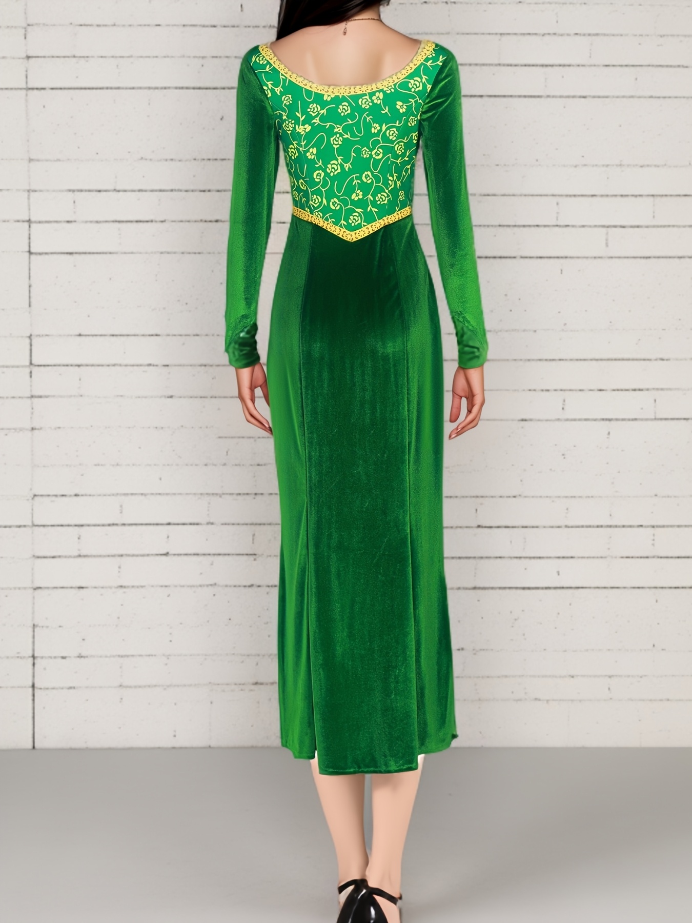 green emerald velvet dress Amazon.com: Witch Dress for Women, Medieval Vintage Wicked Witch Halloween  Costume Gothic Sorceress Cosplay Long Dresses (Green, Small) : Clothing,  Shoes & Jewelry main image 0