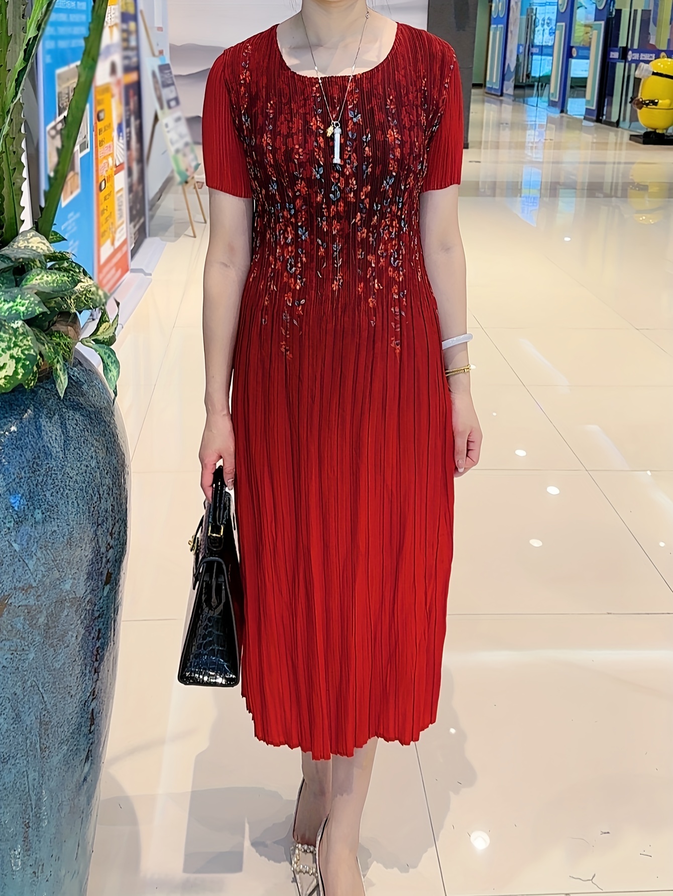 strapless open back dress Louise Short Sleeve Pleated Midi Dress