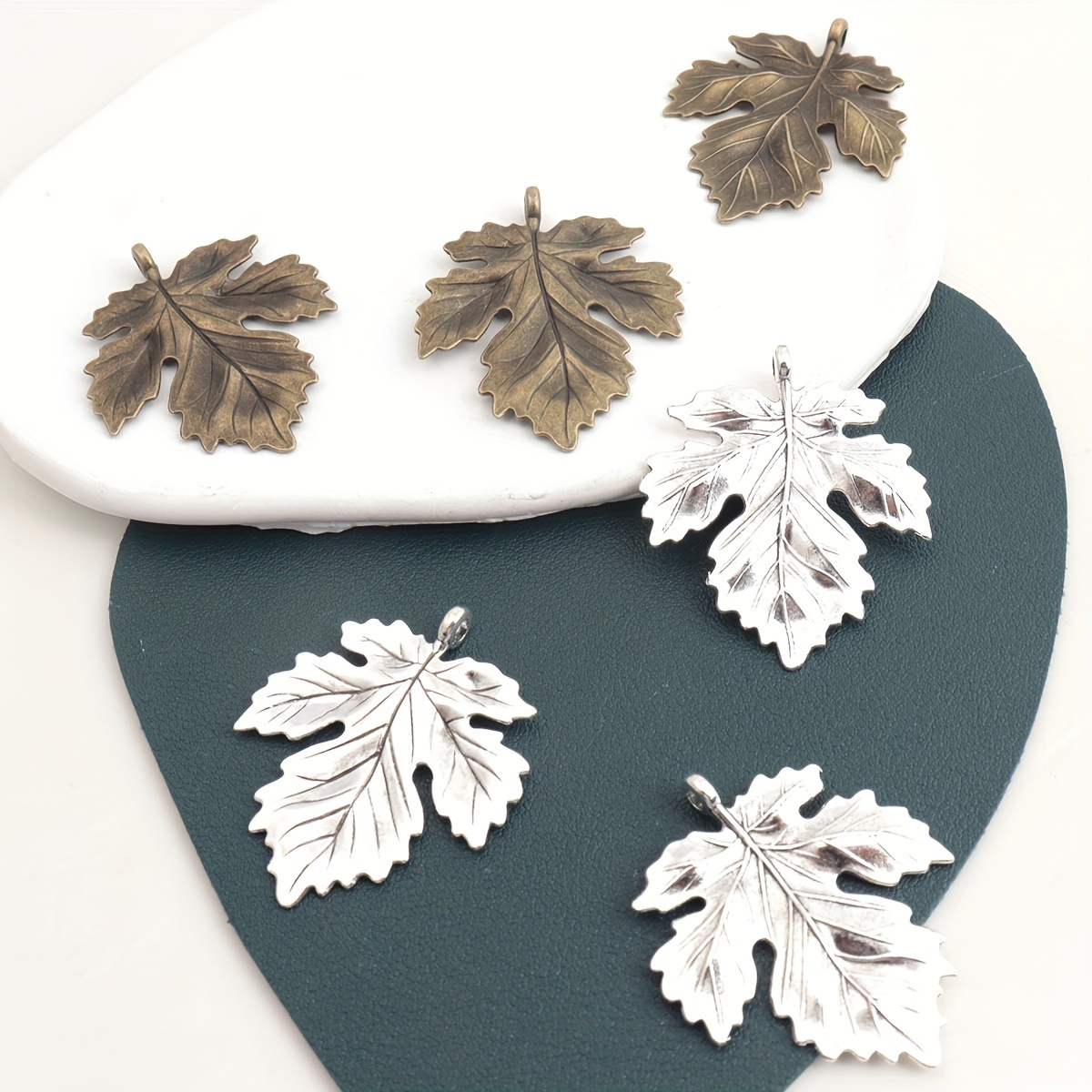 Set of 30 Maple Leaf Pendants Halloween Ornaments in Bronze