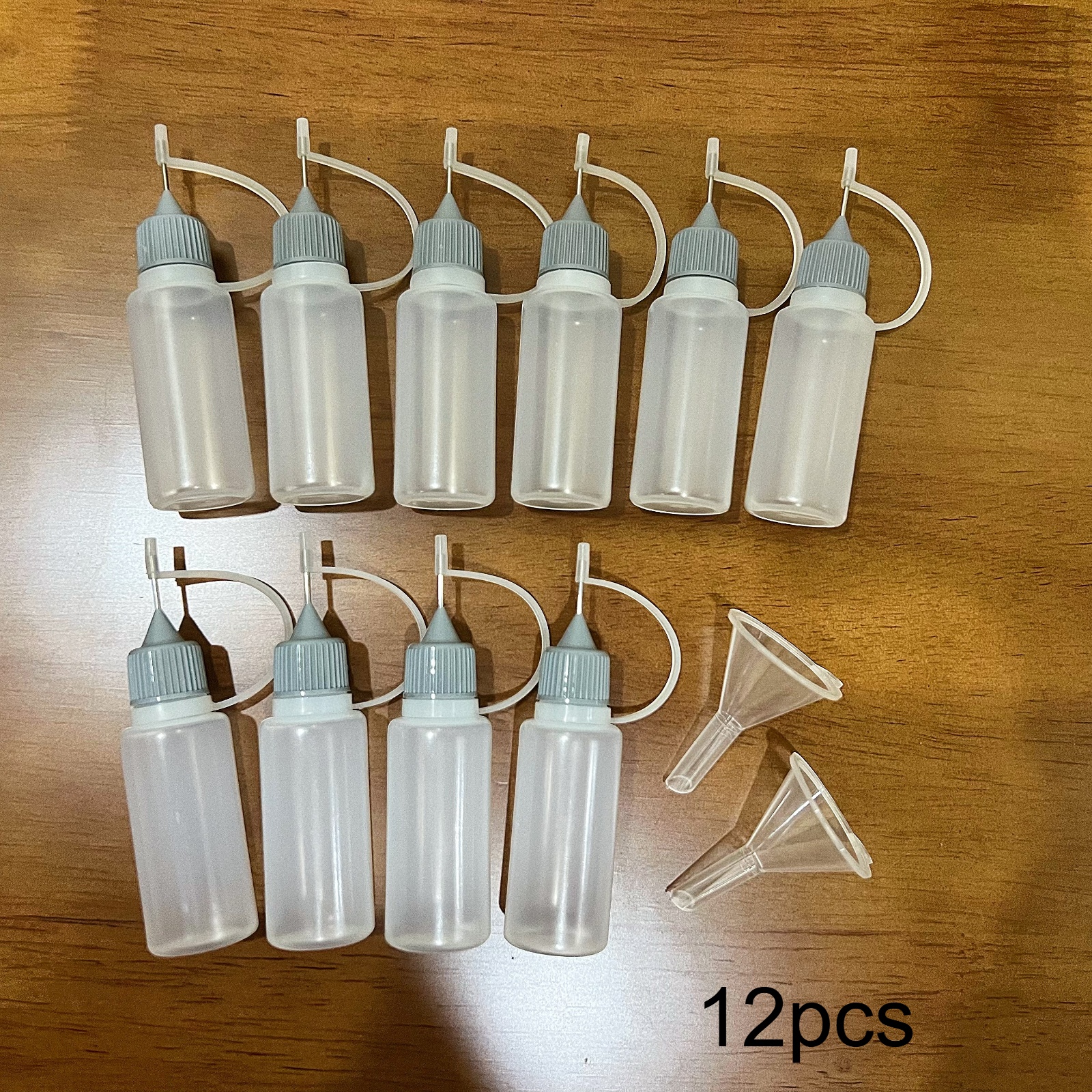 E-shop 12-teiliges Set präzise spitzige Kleber-Applikatorflaschen mit Minitrichter/Grau, 15 ml/0,51 oz Klebepressflasche, Nagellackentfernerflasche,