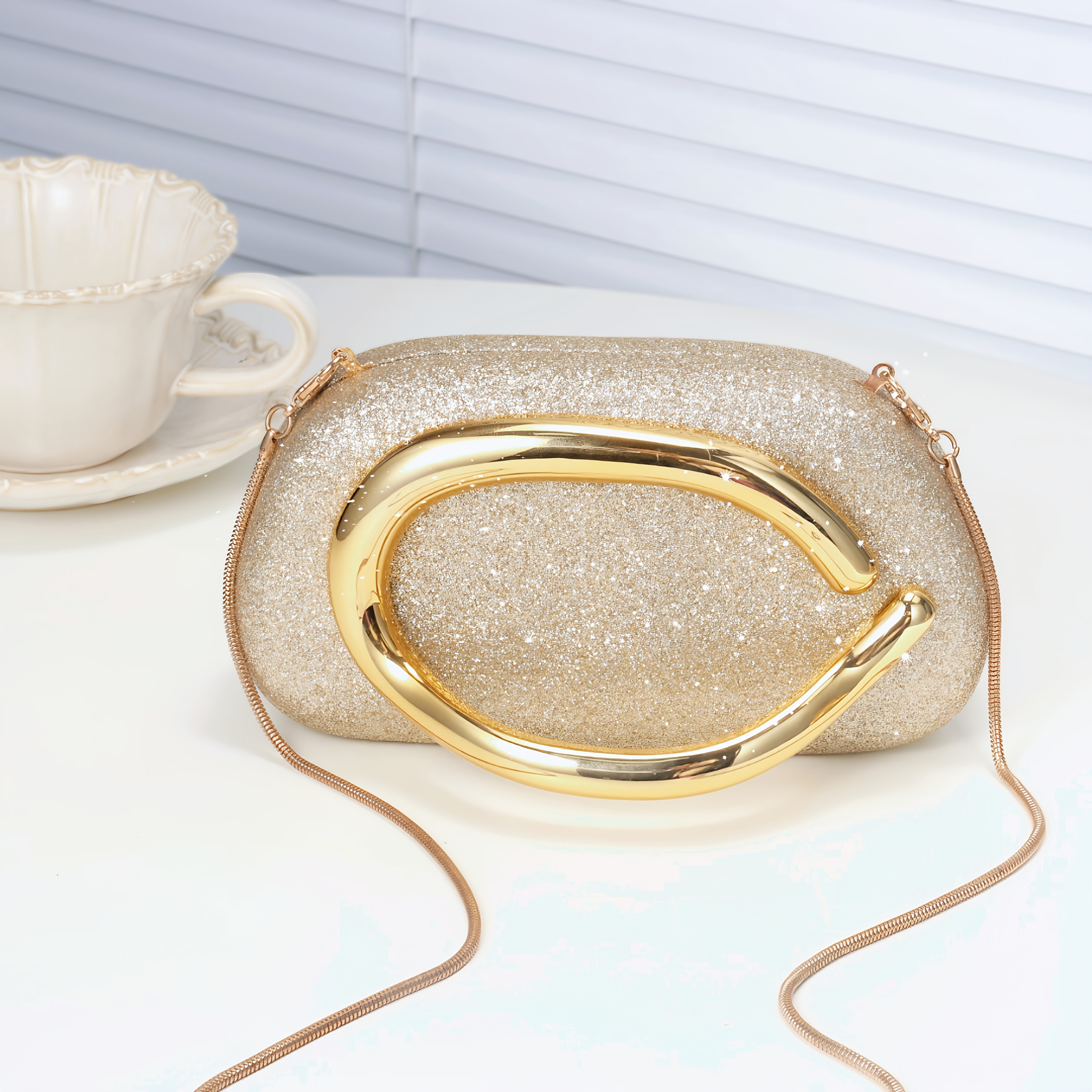 Vintage Retro Womens Handbag with Detachable Chain Strap Stunning Golden Shiny PU Evening Crossbody Bag with Magnetic Closure Perfect for Parties Proms, and Formal Events Minimalist Style Clutch Purse, Hand Bag for Women, Shoulder Bags for Women Elegant Classy, Designer Handbags, Branded Bags for Women High Quality, Vintage Purse, Special Occasion Bag, Formal Accessory, Elegant Design, Chic Handbag, Shiny Finish, Durable Construction, Designer Purse, Stylish Accessory,