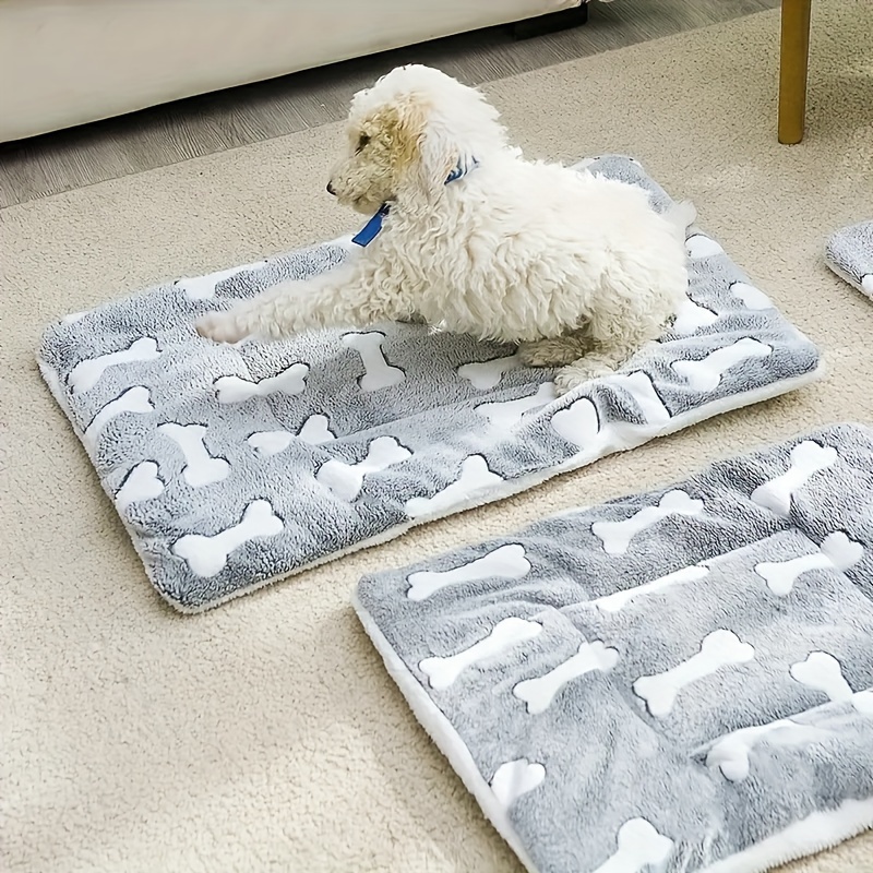 

Thickened Pet Sleep Mat With Grey Bone Pattern - Comfortable Dual-side Dog & Cat Bed, Cute Cartoon Design, Polyester Fiber, Machine Washable - Suitable For Extra Small To Large Breeds