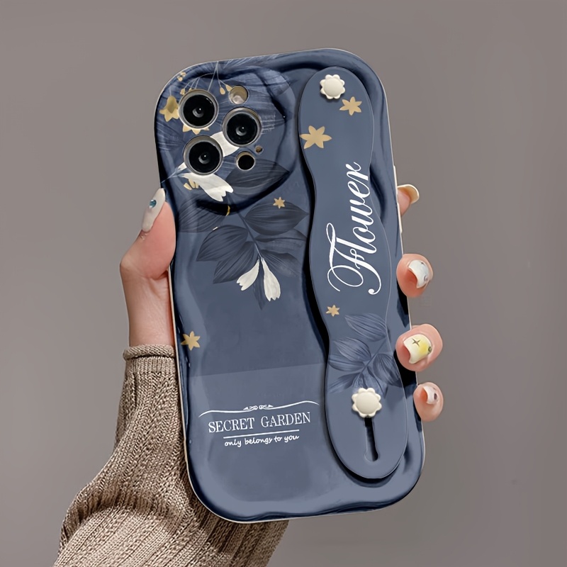 One Cream Strap Dark Blue Flower Print Phone Case for Apple Series 111213141516promax Samsung Series A05/A15/A25/A35/A55/S23/S24Ultra
