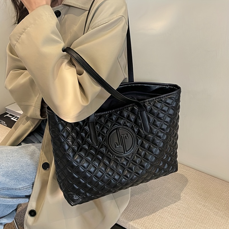 

Women's Large Capacity Quilted Tote Bag, Textured Commuter Shoulder Bag, Pu Leather, Black, No Print, Non-washable, Zipper Closure, , Polyester , Edging