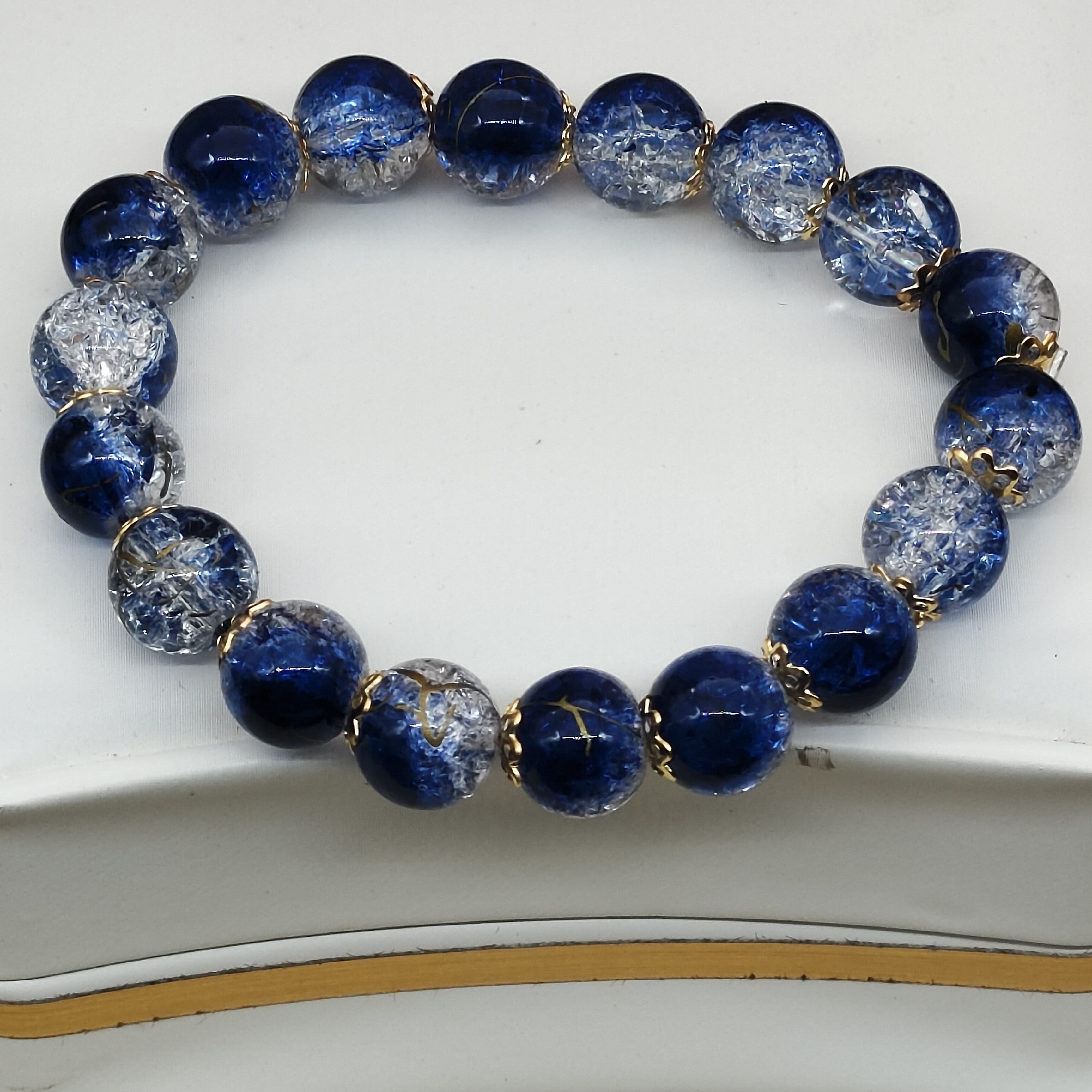 

Fashionable Glass Bead Bracelet For Women - 1pc Blue And Clear Crackle Glass Beads, Over 15 Years - Elegant Handcrafted Jewelry Gifting