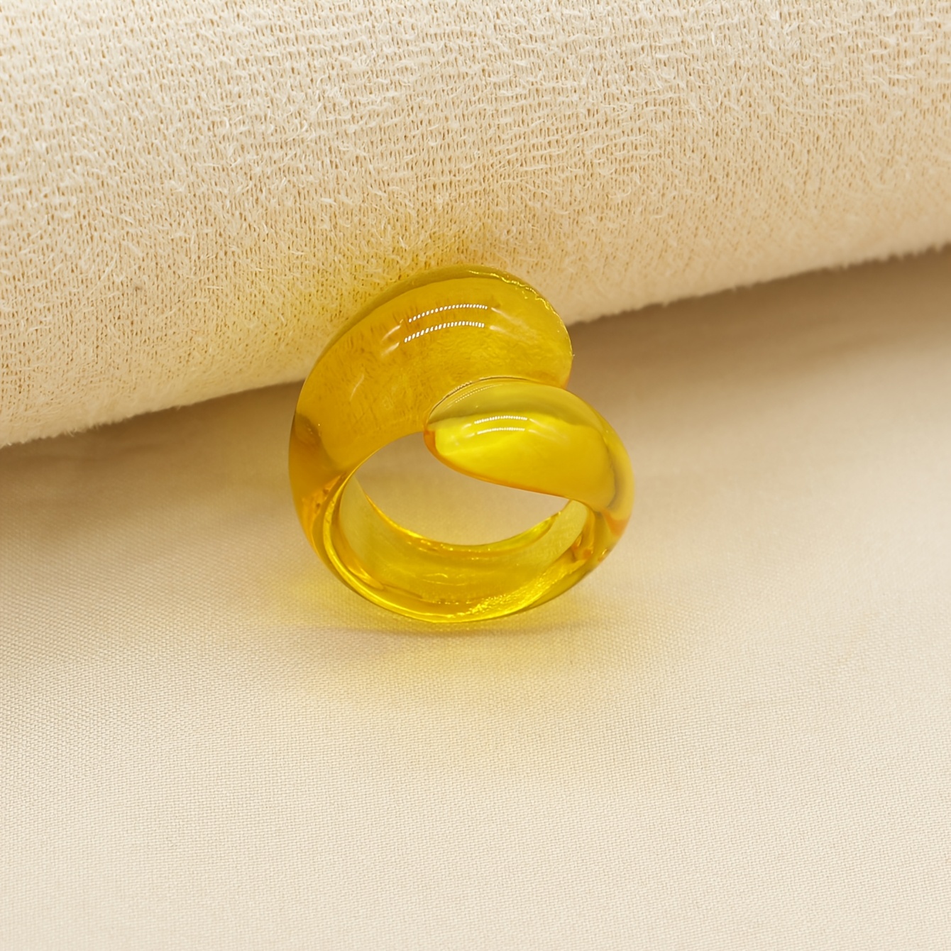 Bohemian Style Vintage Minimalist Resin Closed Ring
