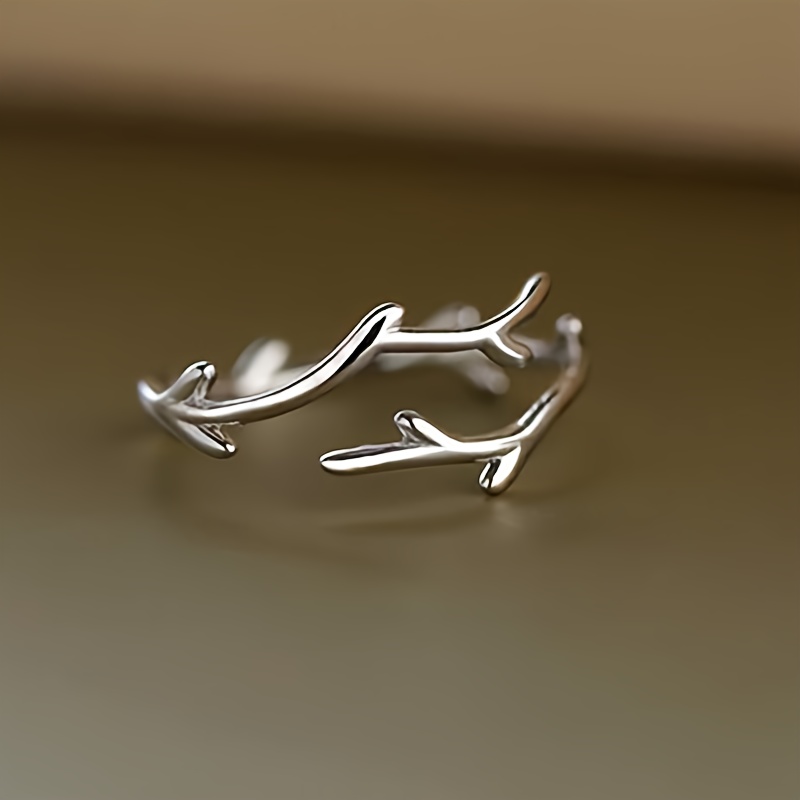 Simple and Stylish Adjustable Antler Ring for Women's Casual Wear, Cute Best Friend Birthday Valentine's Day Gift