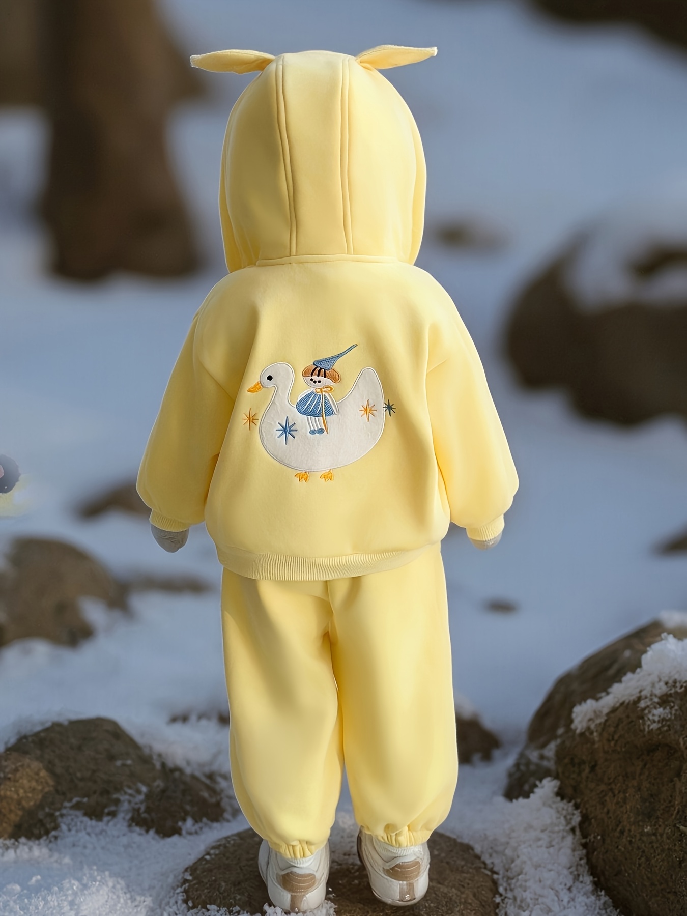 girls cartoon plus velvet thickened hooded sweatshirt trousers suit autumn and winter 2025   trendy baby girl cute cartoon plus velvet casual sports suit two piece suit trendy for outdoor Product details 8