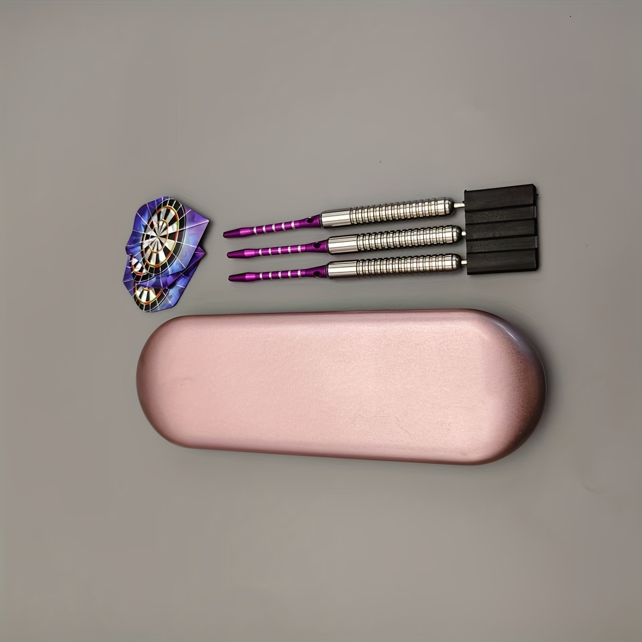 Professionele Dartset met Stalen Punt, met 3 Darts van 21 Gram, Vliegers, Geribbelde Aluminium Schachten, Beschermer/1 stuks IJzeren Doos Set