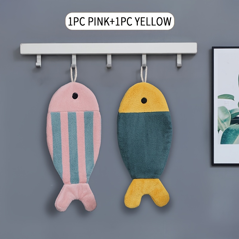 E-shop 2er-Pack Niedliche Fischförmige Handtücher - Weicher & Saugfähiger Korallenfleece, Hängendes Design mit Streifenmustern, Rosa und Grün, für