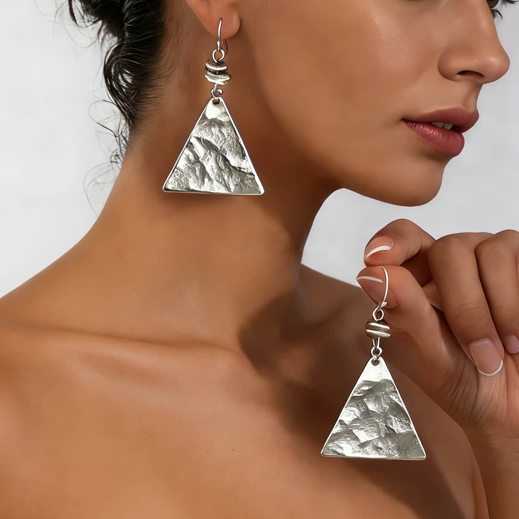 TEMU 1 Pair Of Personalized Geometric Triangular Texture Stud Earrings Distressed Wrinkle Design Minimalist High-end Sense Studs For Dating Wear