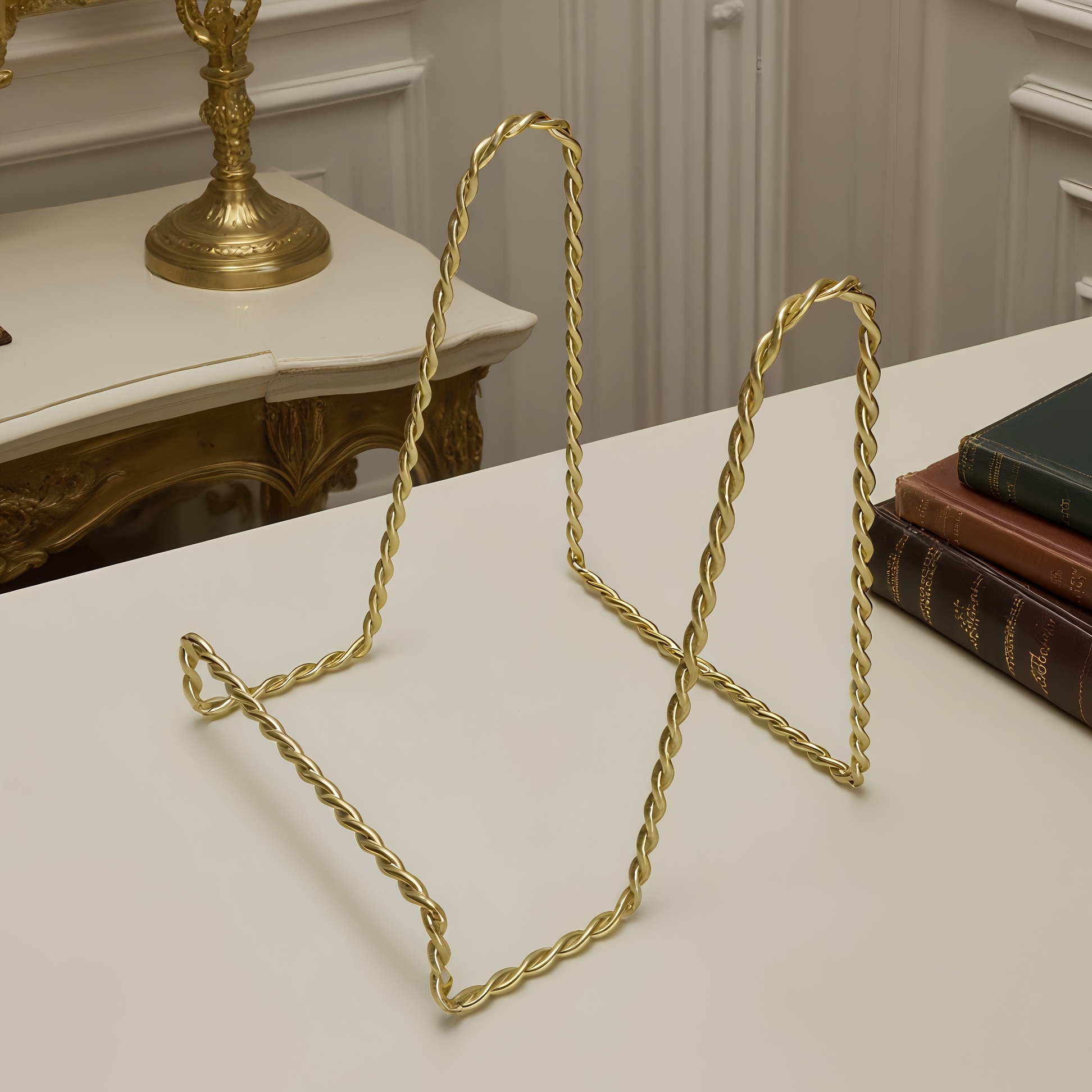 E-shop Europäischer Goldener Displayständer - Elegante Vintage-Tischdekoration mit robustem Metallgestell, für Wohnzimmer, Büro, Boutique - Ideal für