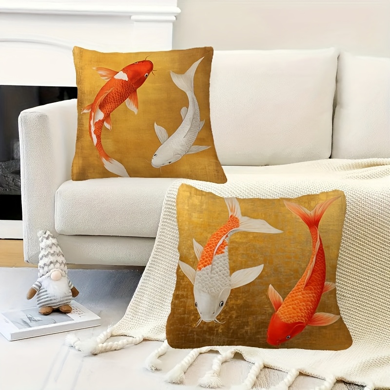 E-shop 2er-Set Kissenbezüge mit lebhaften Koi-Fischen, 45x45cm - Goldener Hintergrund, rotes weißes Fischdesign, weicher Kurzplüsch, Reißverschluss,