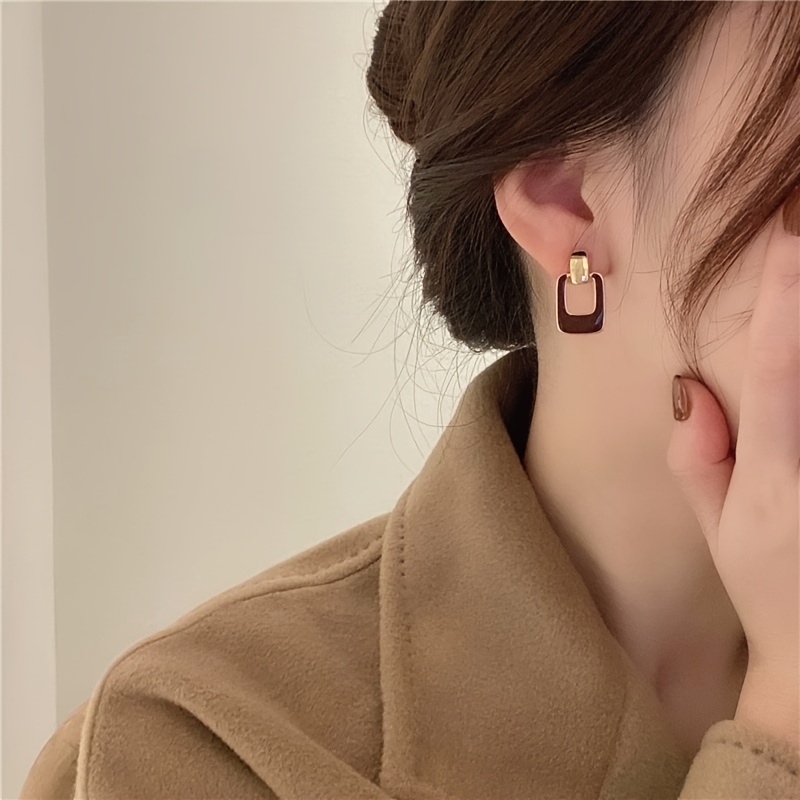 1 Par de Aretes de Gota Marrón Café Geométricos para Mujer, Diseño de Nicho, Aretes de Estilo Francés Vintage Elegantes y de Alta Gama para Otoño-Invierno
