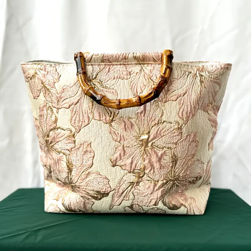 tote bag details 0