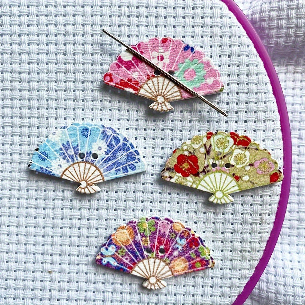 

4 Pcs - Random Color Embroidery Fan Needle Holders - Magnetic Sewing Accessories