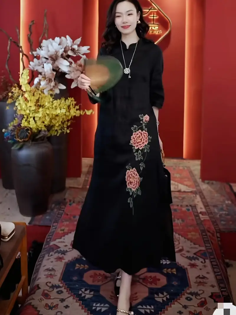 cheongsam maxi dress Small 90s Black Floral Cheongsam Maxi Dress