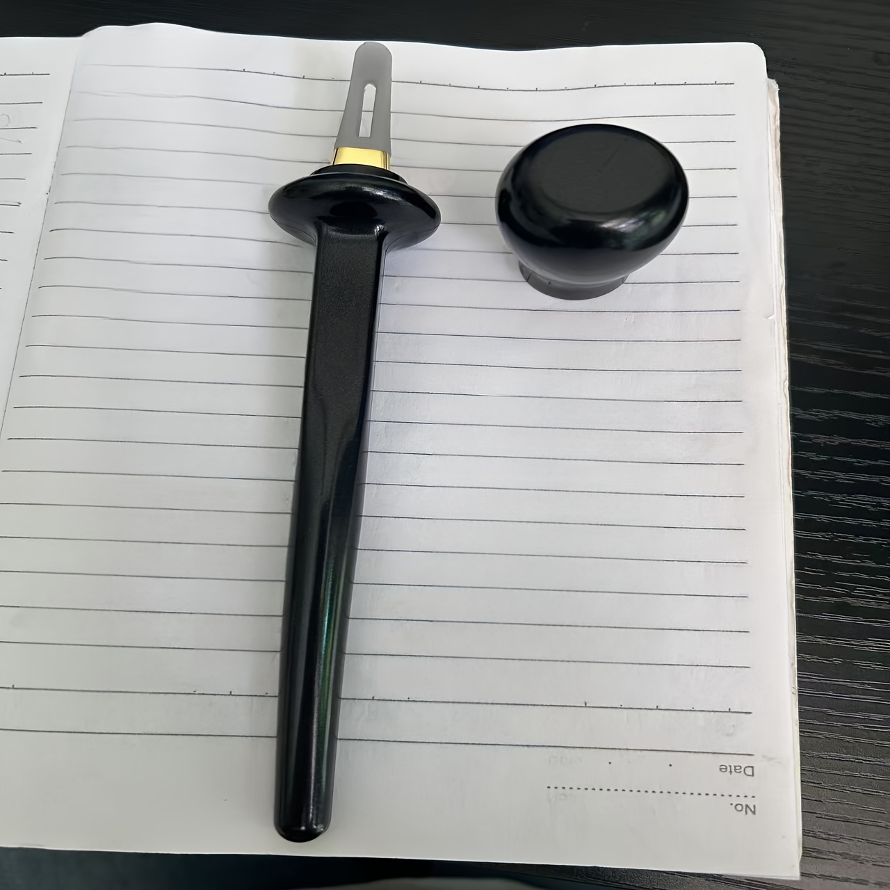 TEMU 1pc Minimalist Eyeliner Tool, Flawless Eyeliner Pencil, Silicone Eyeliner Brush, Reusable Waterproof Eyeliner, Easy-to-use Eyeliner Makeup Tool