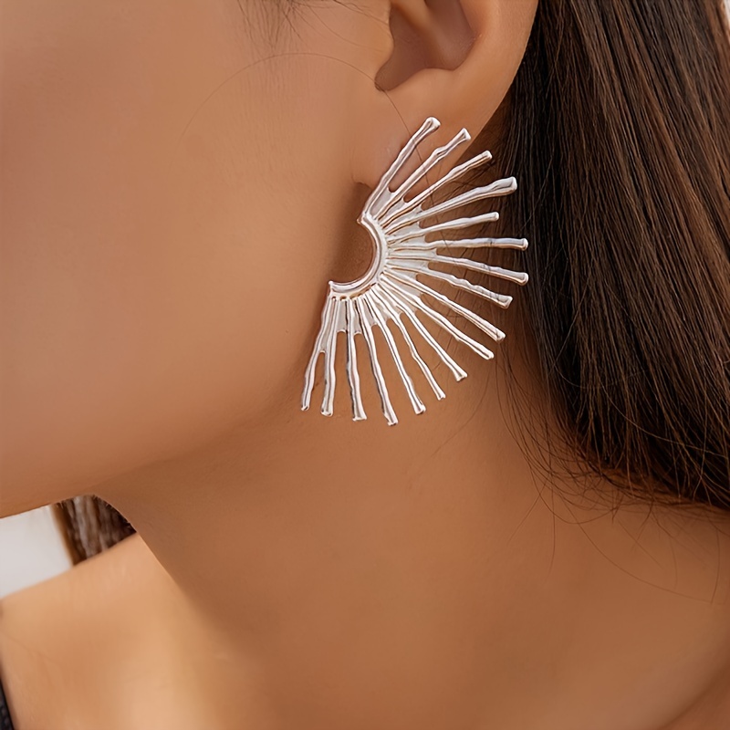 

【Vacances Chic】 Boucles d'Oreilles Élégantes -Chic en d'Éventail pour Femmes - Fer Électroplaqué Luxueux, Style Vintage/Bohème, Parfaites pour & les Vacances, Boucles d'Oreilles Fantaisie