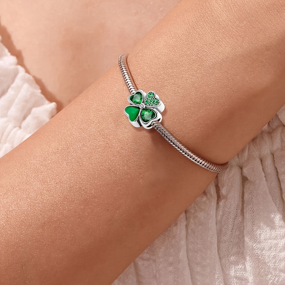 Good Luck Four-Leaf Clover Pendant Bead for DIY Jewelry Making