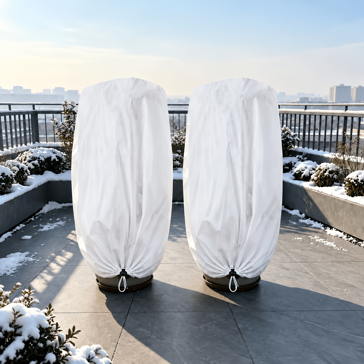TEMU Ensemble de 2 housses épaisses blanches pour plantes, résistantes au froid et à la gelée, sacs de protection hivernaux pour plantes d'extérieur,