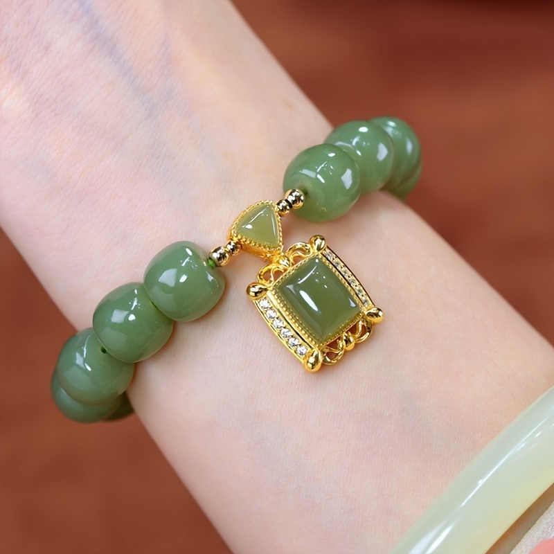 

Elegant Jade Bracelet, Retro Bracelet, Paired With 18k Gold-plated Pendant To Enhance Your Temperament, Elegant And Luxurious Gift, Perfect Holiday Gift For Beautiful Women