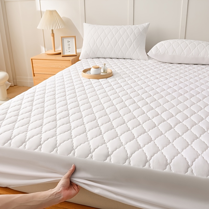 4-Season High-Quality Soft Comfortable Waterproof Mattress Protector, Premium Solid Color Bedding Full Coverage Mattress Protector - Perfect for Bedroom and Hotel Rooms, Single and Double Beds Friendly Breathable Machine Washable