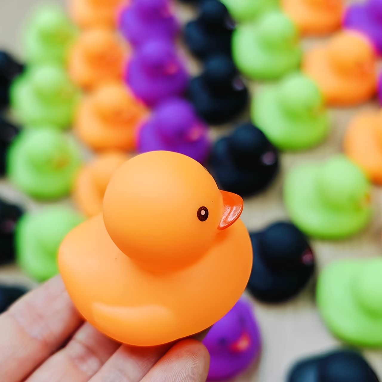 

50/100-piece Halloween Rubber Ducks In Assorted Colors - Perfect For Party & Home Decor, Ideal For Birthday Gifts And Small Business Supplies