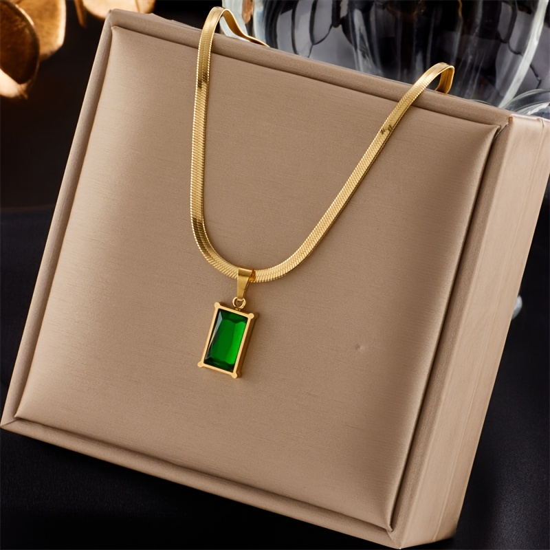 E-shop Klassische, leichte Luxus-Edelstahl-Halskette in Gold mit elegantem, quadratischem Anhänger in einzigartigem Design für Herren Damen, geeignet