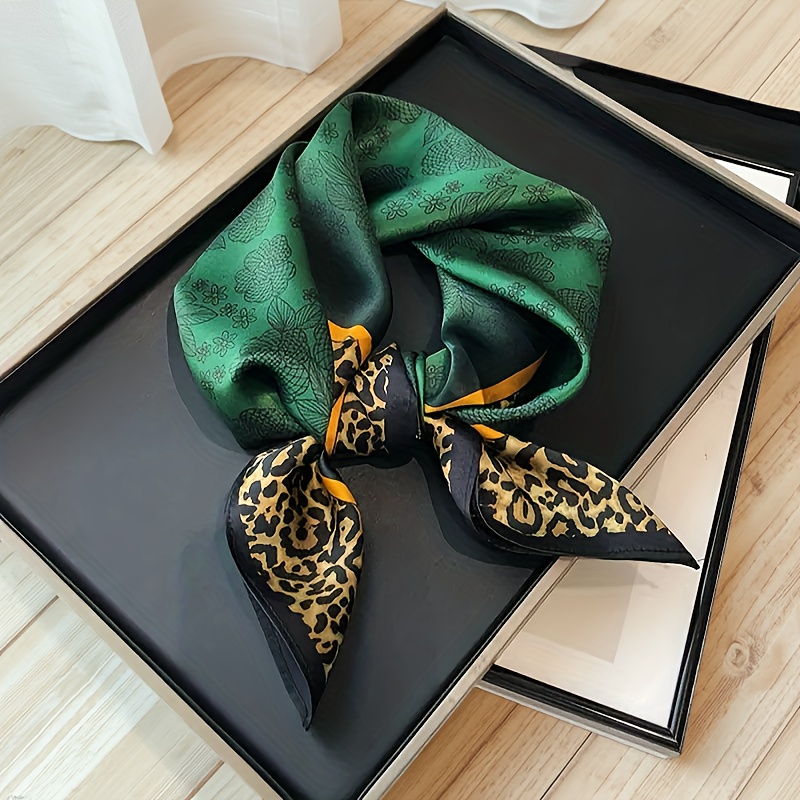 E-shop Elegantes Quadratisches Tuch, Grün Bedrucktes Bandana, Halstuch