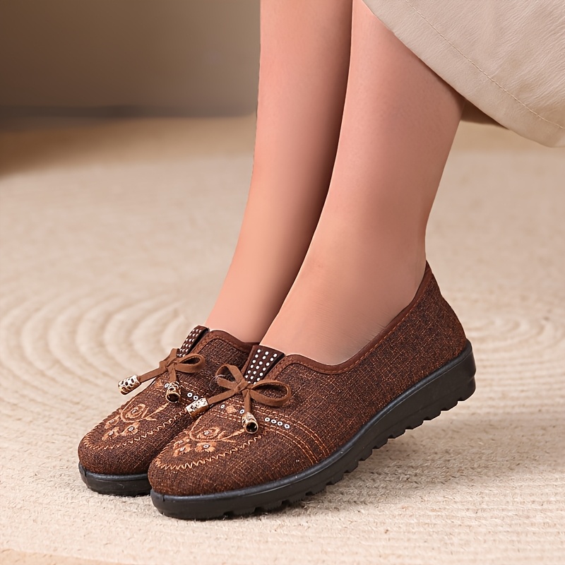 old lady dress shoes Women' Elderly Slip- Vintage Chinese Flower Slippers with - Soft Sole Elderly Suitable for, Seniors & Grandma old fashioned shoes
