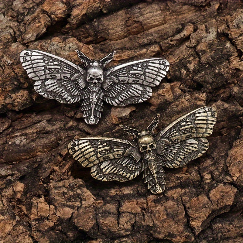 

Fashionable Hip-hop Rock Accessory For Men, Featuring A Vintage Gothic Death Skull Moth Brooch.