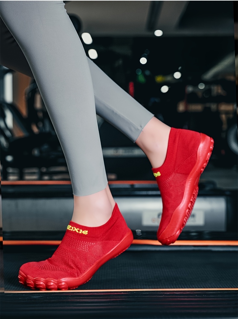 Chaussures de plage antidérapantes pour hommes et femmes, chaussures d'eau à séchage rapide et respirantes, chaussures de natation et de ruisseau, chaussures de fitness et de yoga, chaussures de randonnée pour l'escalade et la corde à sauter en plein air