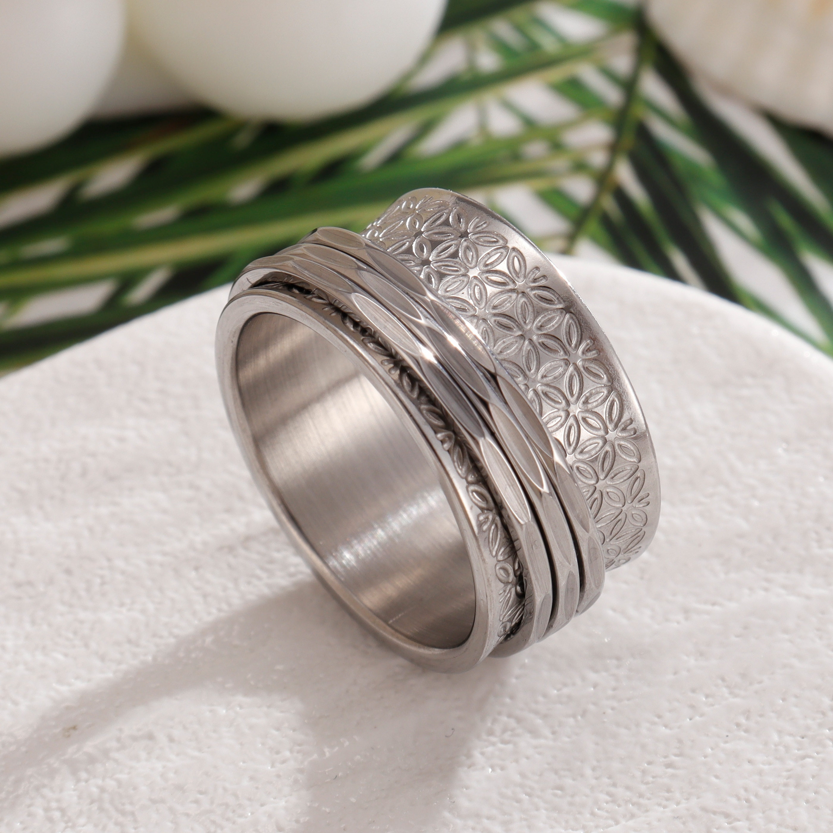a stylish womens ring with a vintage rotating flower ring a stainless steel anxiety relief ring a unique snowflake rotating ring a meditation ring fashionable jewelry suitable for holidays yoga parties birthdays anniversaries etc Product details 3