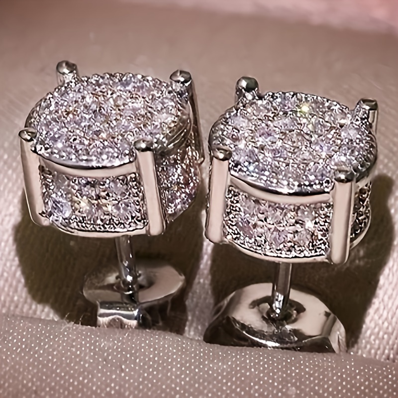 

A Pair Of Classic Full- Shiny Synthetic Zirconia Round Earrings For Ladies' Fashion, Suitable For Parties, , And Casual Wear For Men And Women, With A Touch Of Hip-hop Trend.