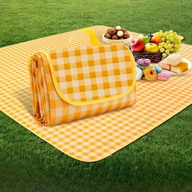 TEMU Extra Large Green And White Checkered Picnic Blanket, Foldable, Lightweight Outdoor Beach Mat With Stitched Edges, Suitable For Grass, Lawn, Park, Travel, Picnic Blanket