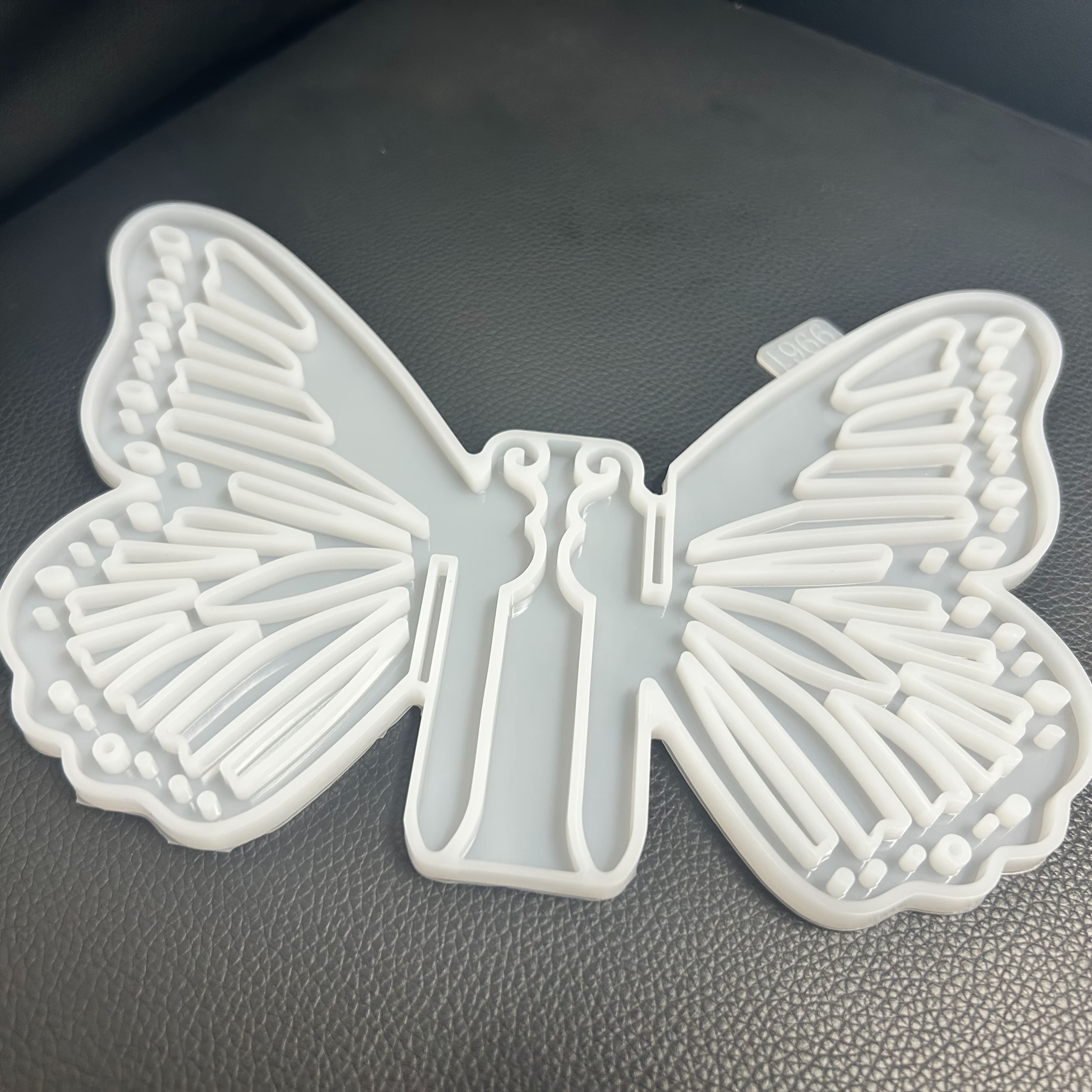 Image of Aix King Silicone Epoxy Resin Mold - High-quality Reusable Flexible Mold With Intricate For Resin Crafts, Candle Making, Jewelry Holders & Spring Decorations, , Detailed Wing Patterns, Material