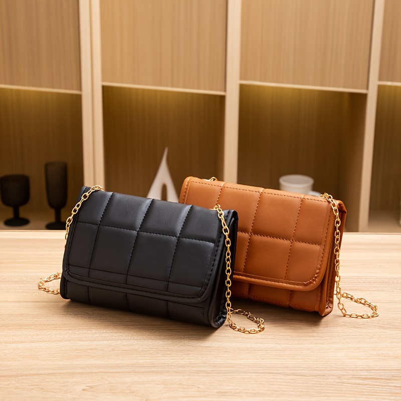 

Chic Casual Embroidered Pillow Shoulder Bag, Women's Crossbody Clutch With Metallic Chain Strap
